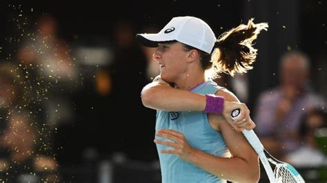 iga swiatek out of context|Swiatek pulls out of Adelaide, could miss Australian Open.